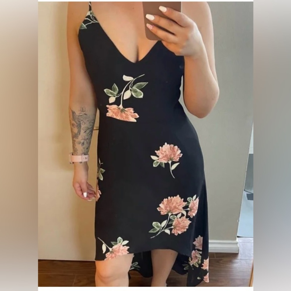 DYNAMITE - Black floral maxi Dress
